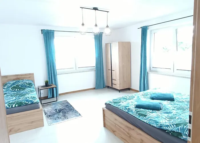 Wczasy Turkusowy * 흐미엘노